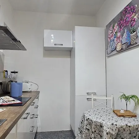 Apartman Sea Front Three Bedroom Flat In A Prime Location 6s *