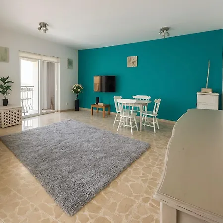 Апартаменты Sea Front Three Bedroom Flat In A Prime Location 6s *