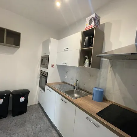 Sea Front Three Bedroom Flat In A Prime Location 6s Apartament *