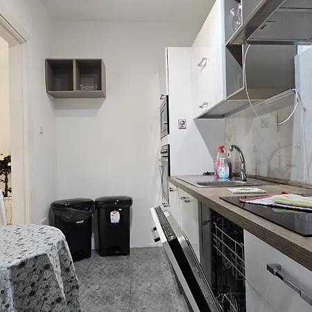 アパート Sea Front Three Bedroom Flat In A Prime Location 6s スリーマ